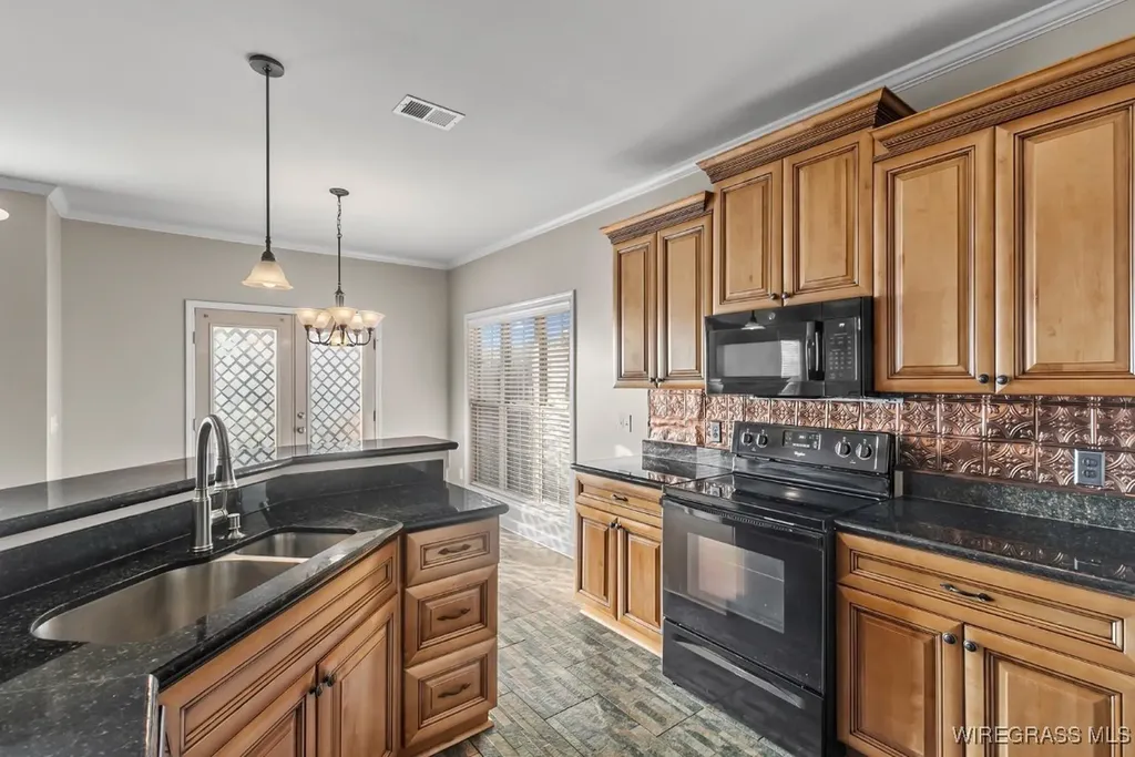 108 Paul Revere Run Dothan AL 36305