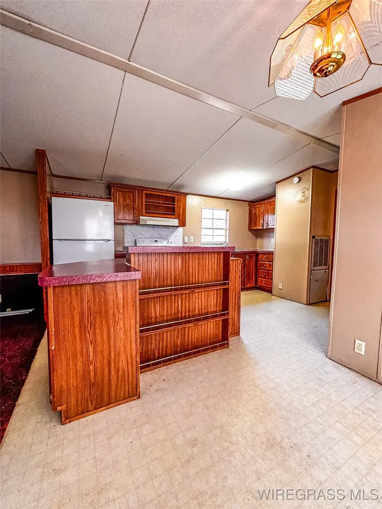 1456 W Saunders Road Dothan AL 36301