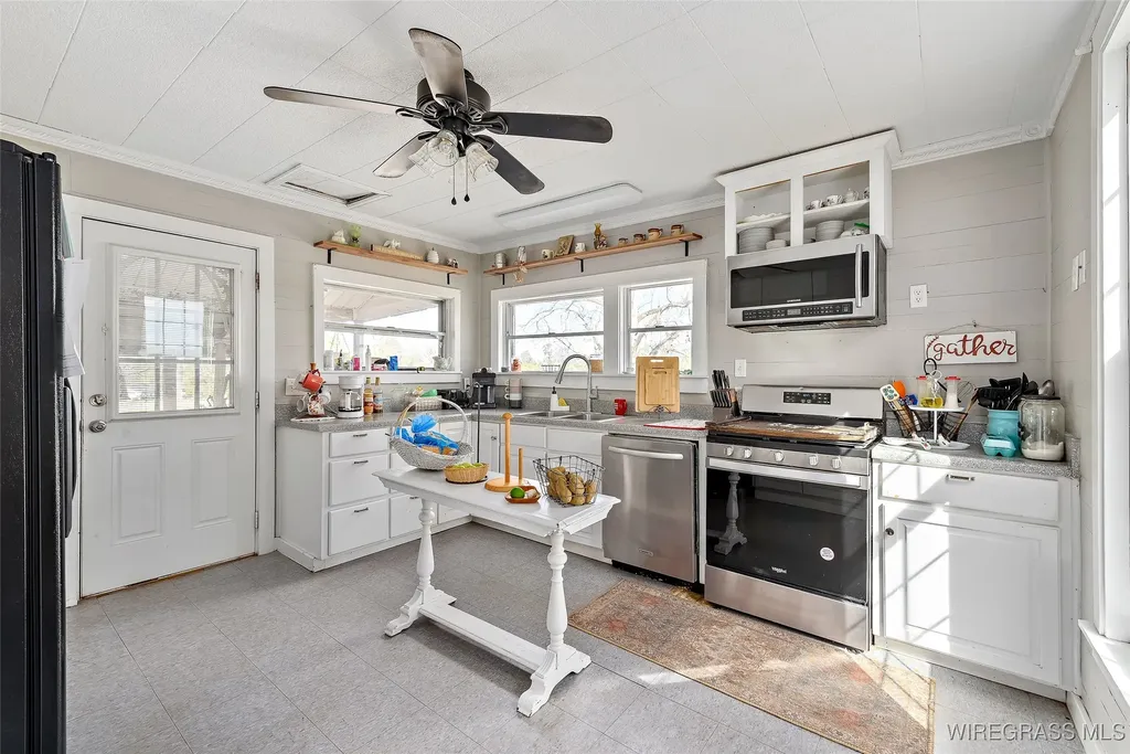 2417 Highway 51 Ariton AL 36311