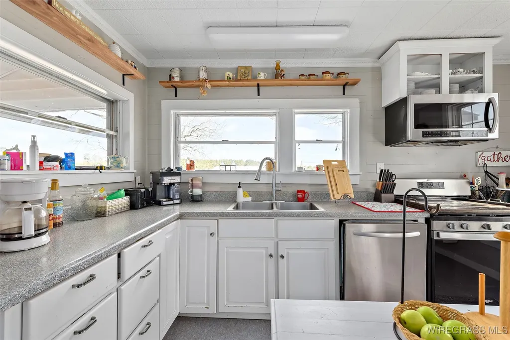 2417 Highway 51 Ariton AL 36311