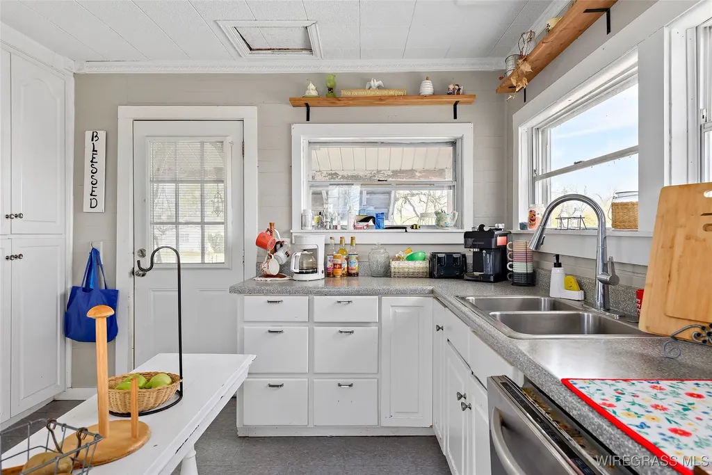 2417 Highway 51 Ariton AL 36311