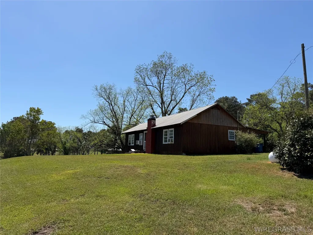 1118 Huggins Street Mckenzie AL 36456