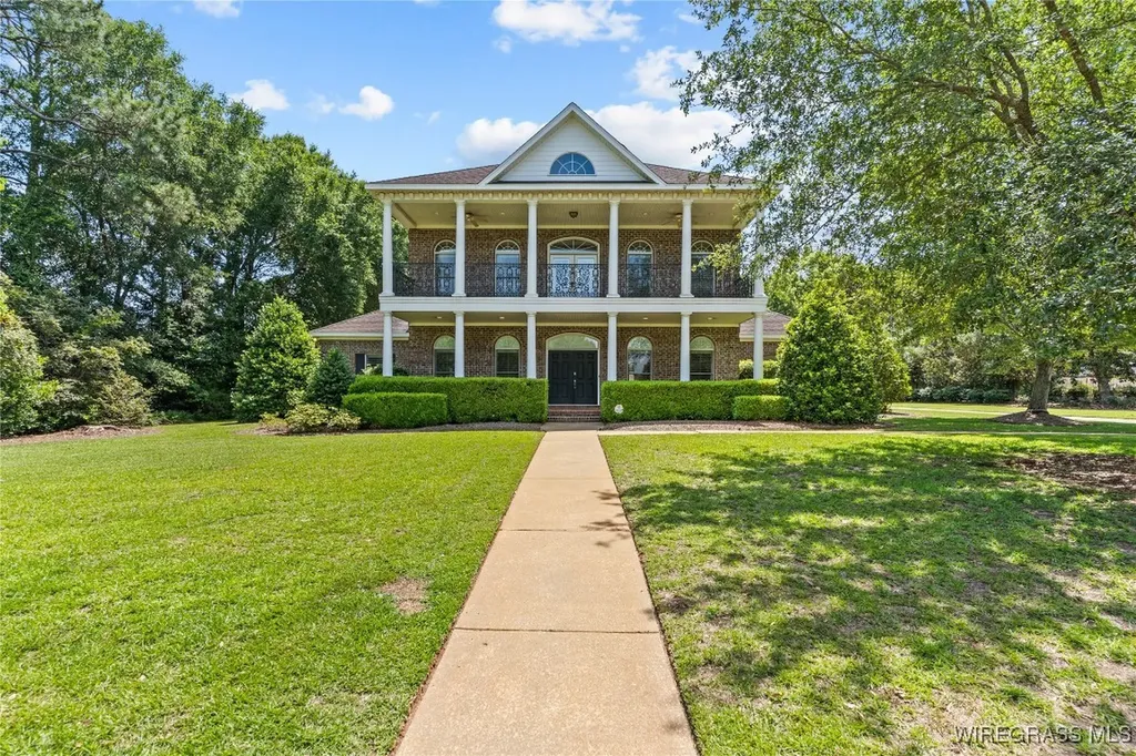 601 Edinburgh Way Dothan AL 36305
