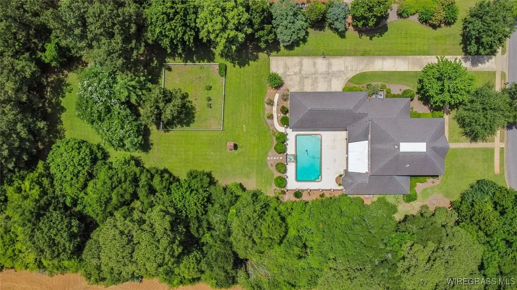 601 Edinburgh Way Dothan AL 36305
