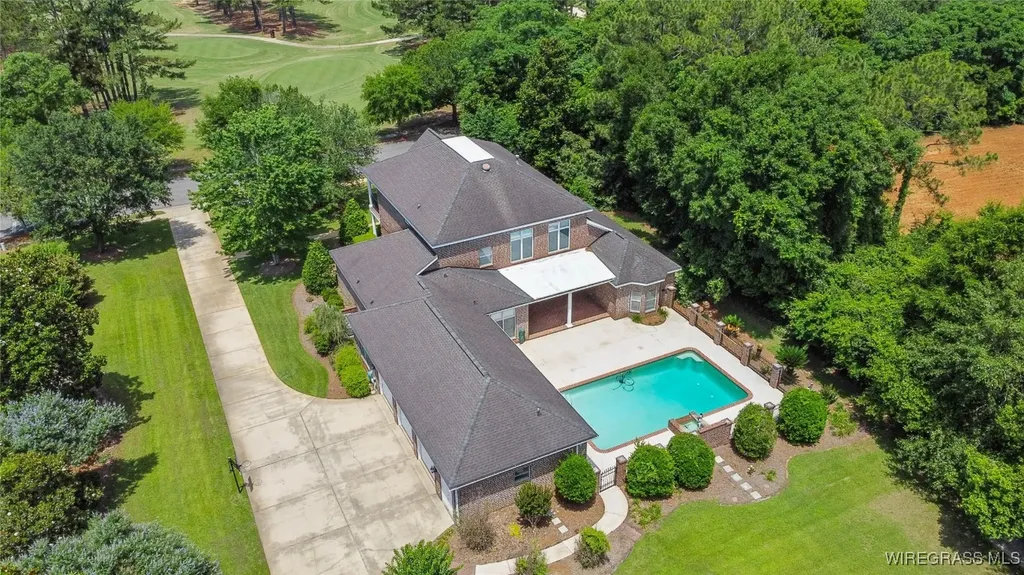 601 Edinburgh Way Dothan AL 36305