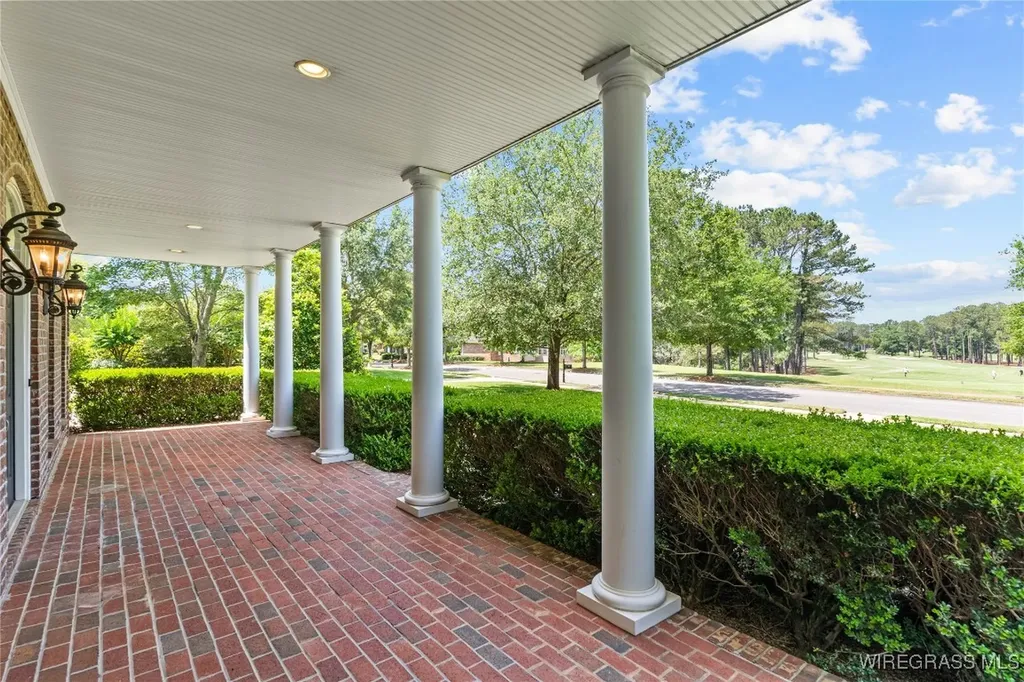 601 Edinburgh Way Dothan AL 36305