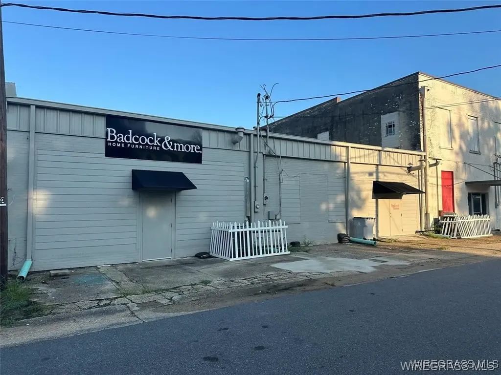 246 Factory Avenue N Elba AL 36323