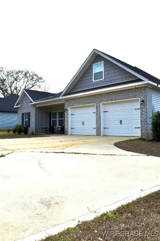 232 Highland Road Slocomb AL 36375