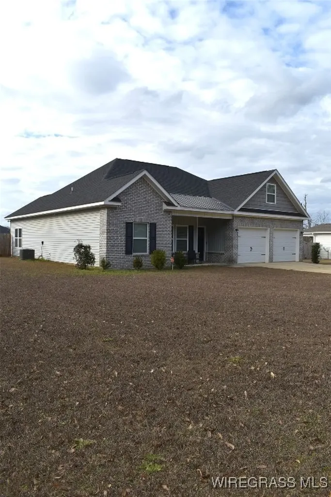 232 Highland Road Slocomb AL 36375