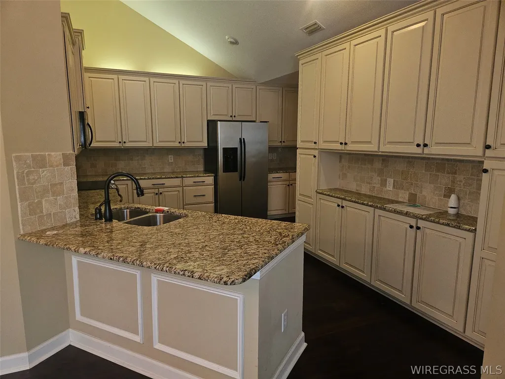 320 Hidden Creek Circle Dothan AL 36301