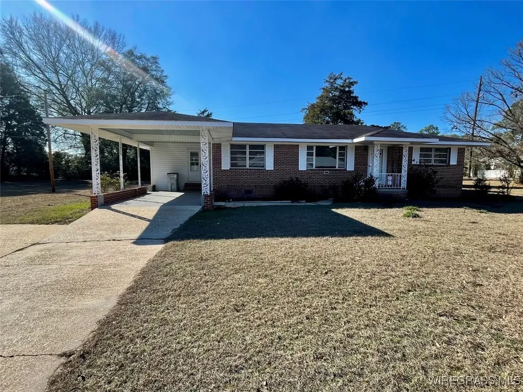 1025 Morrow Avenue Elba AL 36323