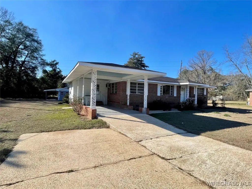 1025 Morrow Avenue Elba AL 36323