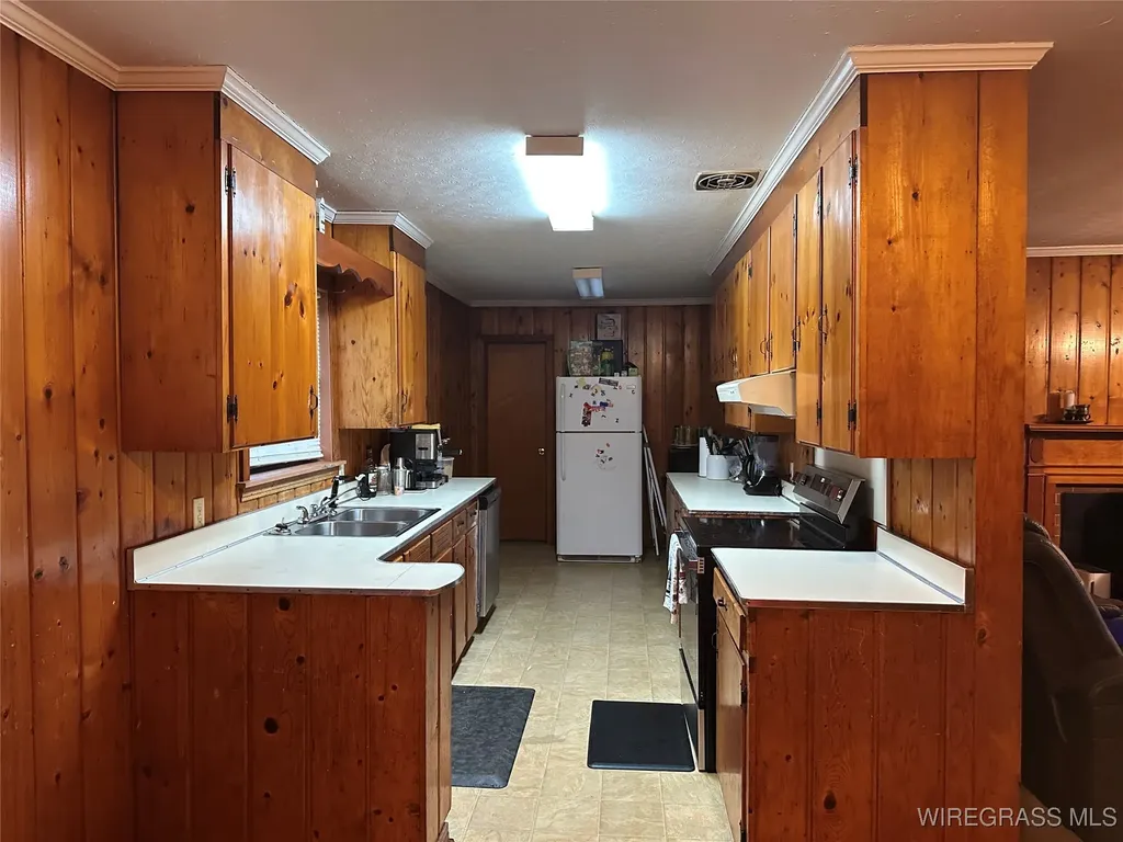 2871 Andrews Avenue Ozark AL 36360