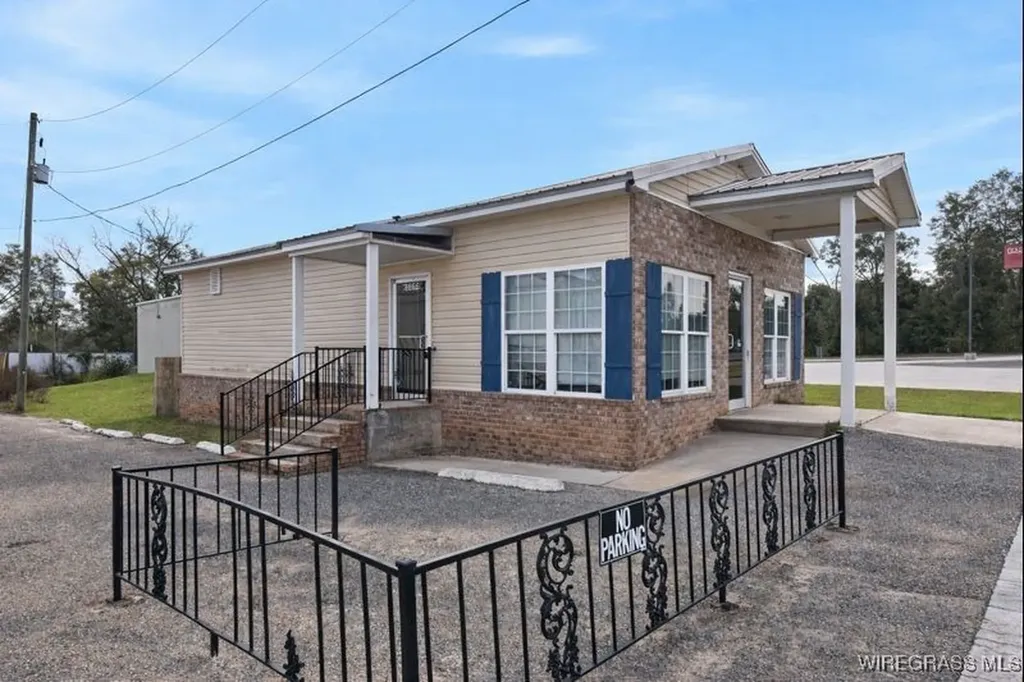 12969 Cottonwood Road Cottonwood AL 36320