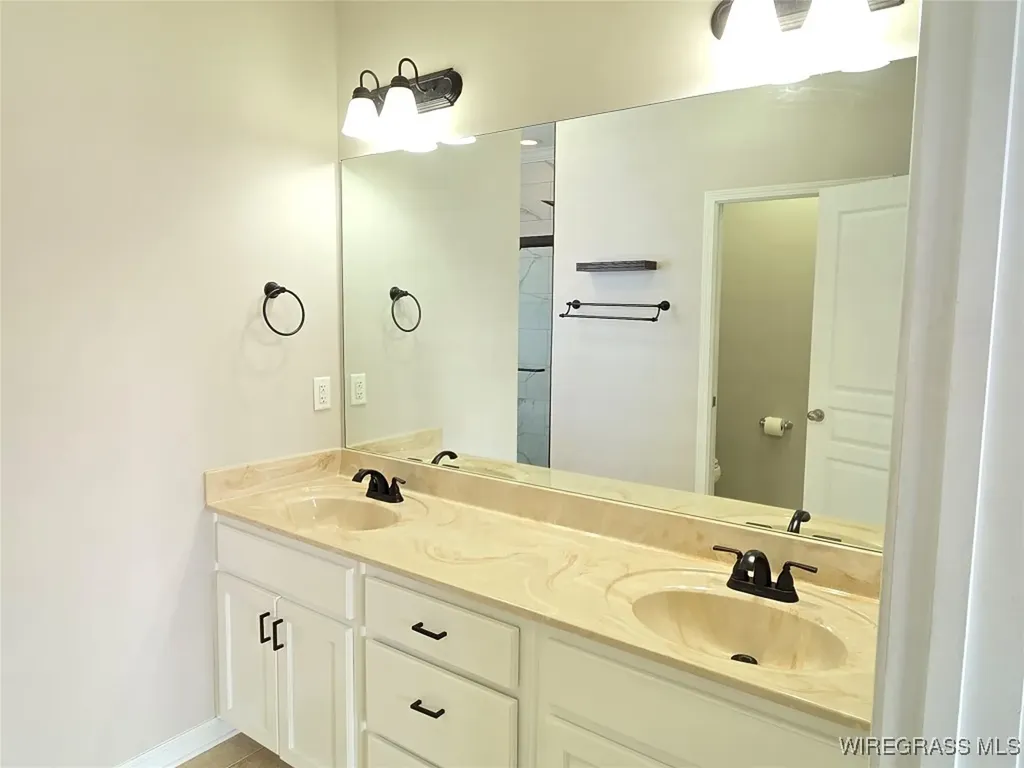 100 Greyfox Trail Enterprise AL 36330