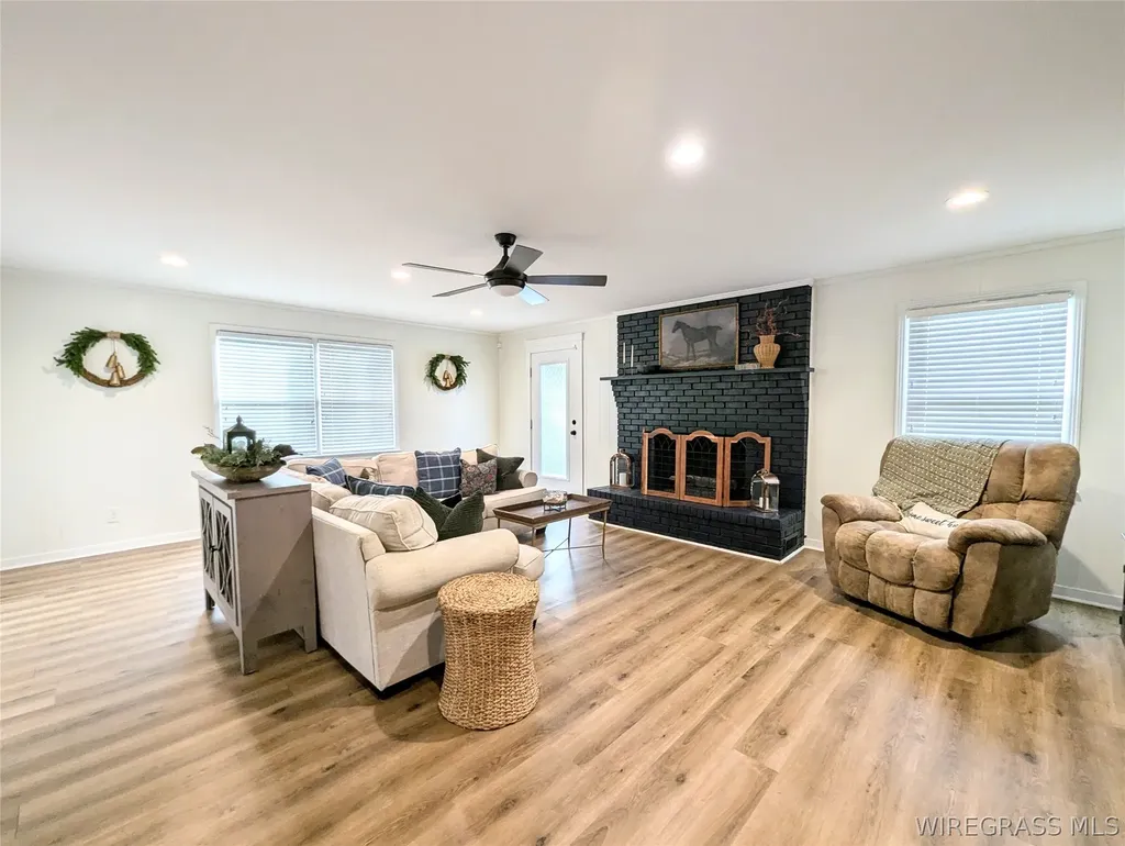 241 N Morris Street Slocomb AL 36375