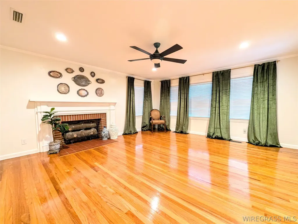241 N Morris Street Slocomb AL 36375