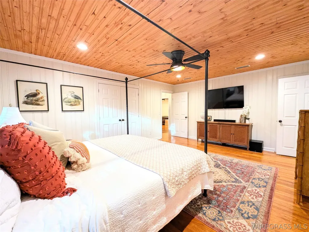 241 N Morris Street Slocomb AL 36375