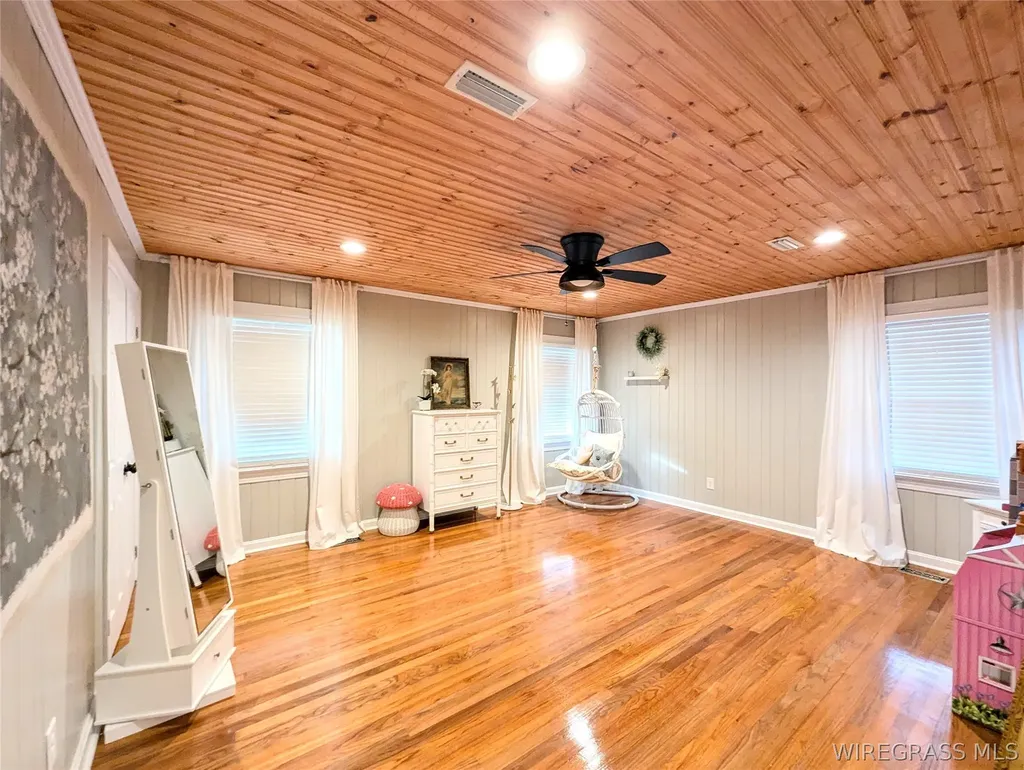 241 N Morris Street Slocomb AL 36375