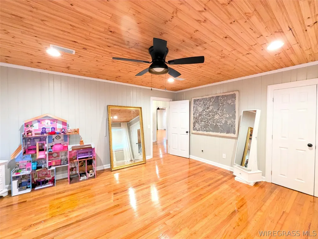 241 N Morris Street Slocomb AL 36375