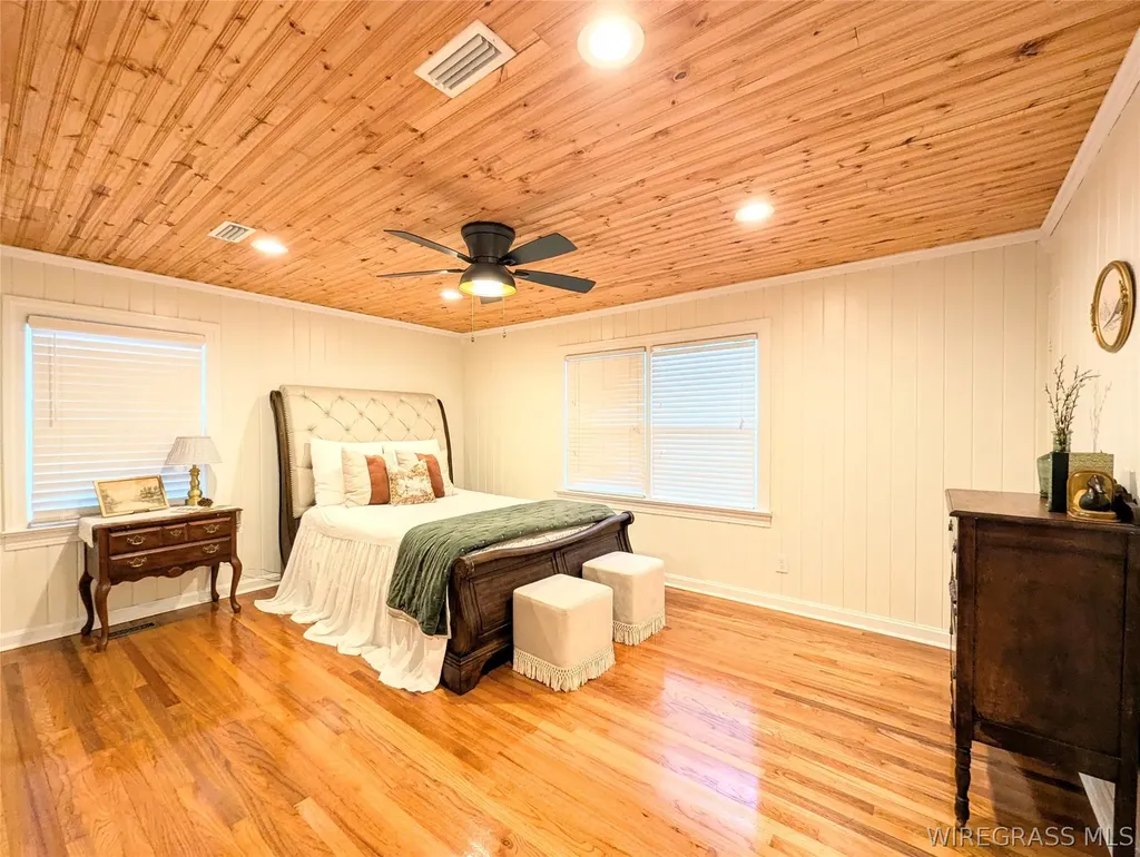 241 N Morris Street Slocomb AL 36375