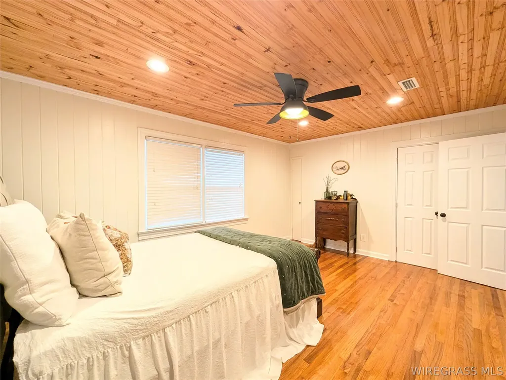 241 N Morris Street Slocomb AL 36375