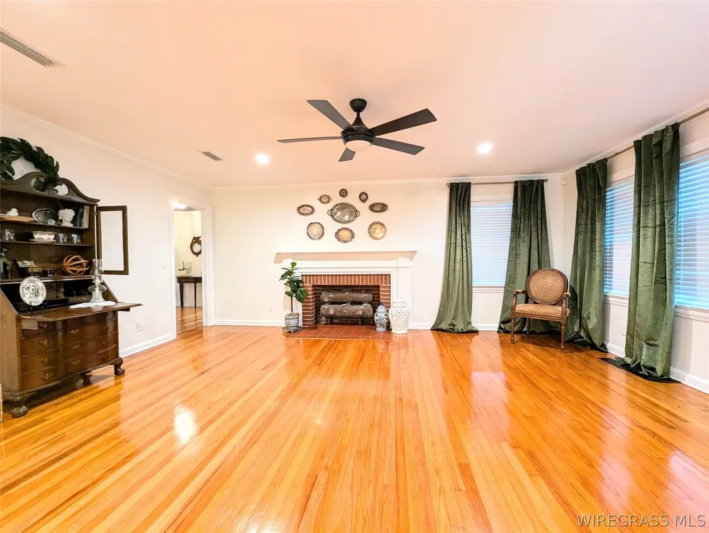 241 N Morris Street Slocomb AL 36375