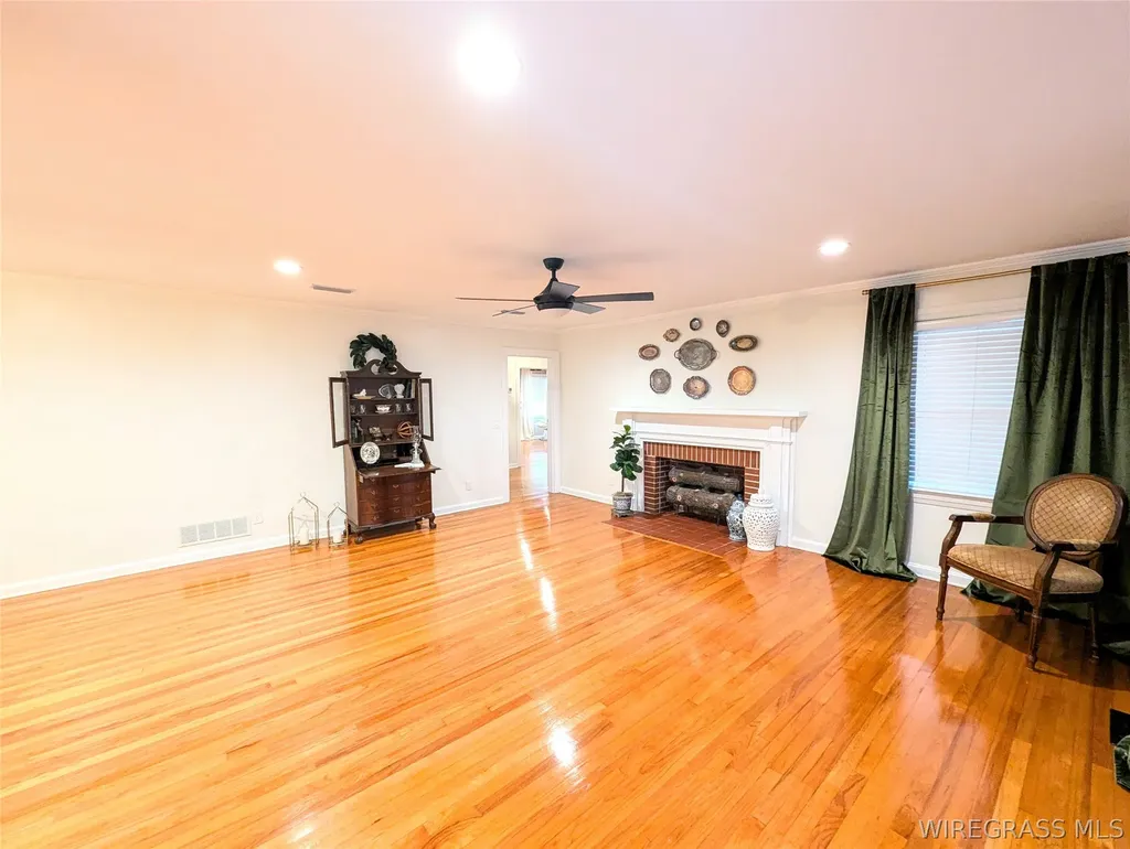 241 N Morris Street Slocomb AL 36375