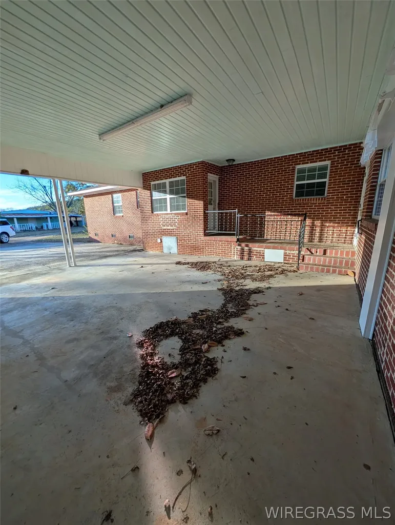 714 S Main Street Headland AL 36345