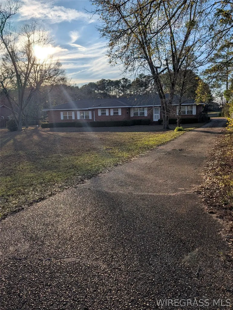 714 S Main Street Headland AL 36345