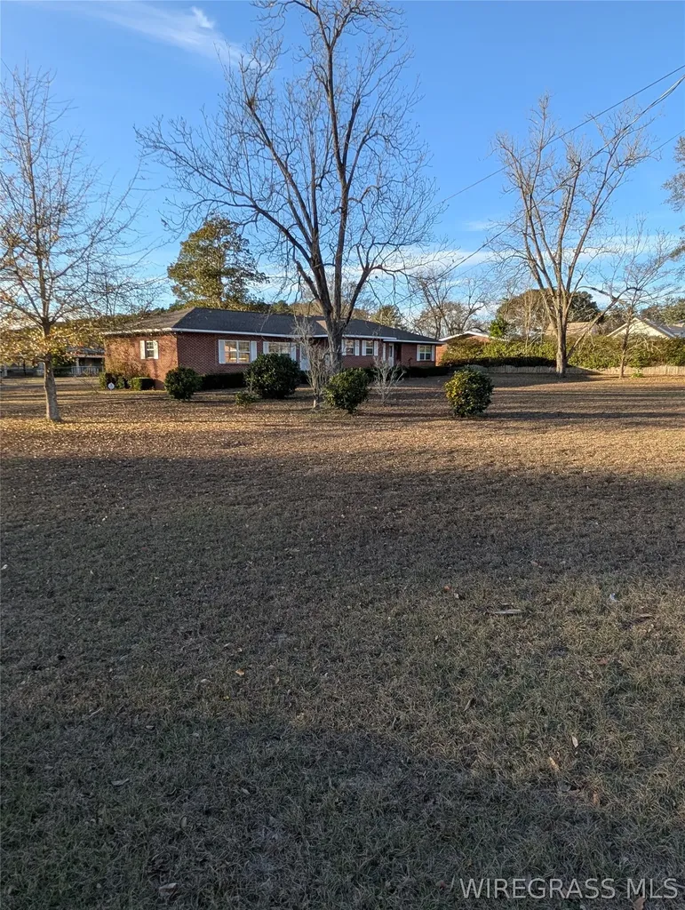 714 S Main Street Headland AL 36345