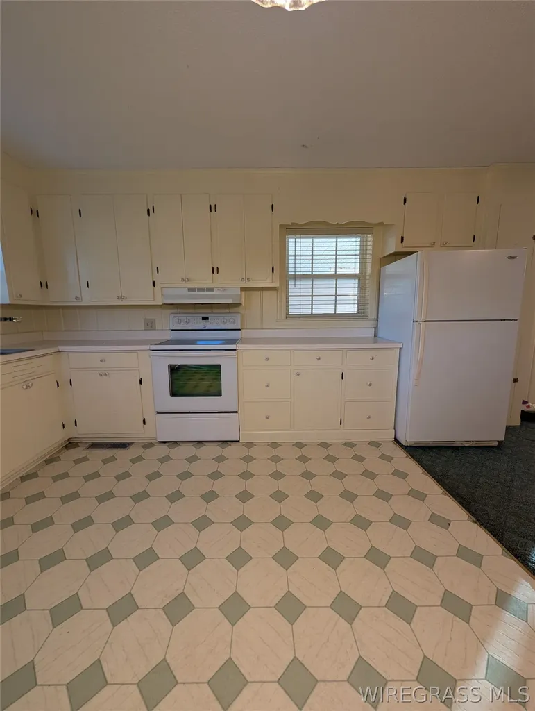 714 S Main Street Headland AL 36345