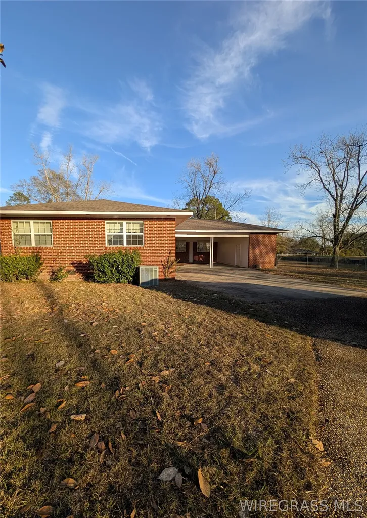 714 S Main Street Headland AL 36345