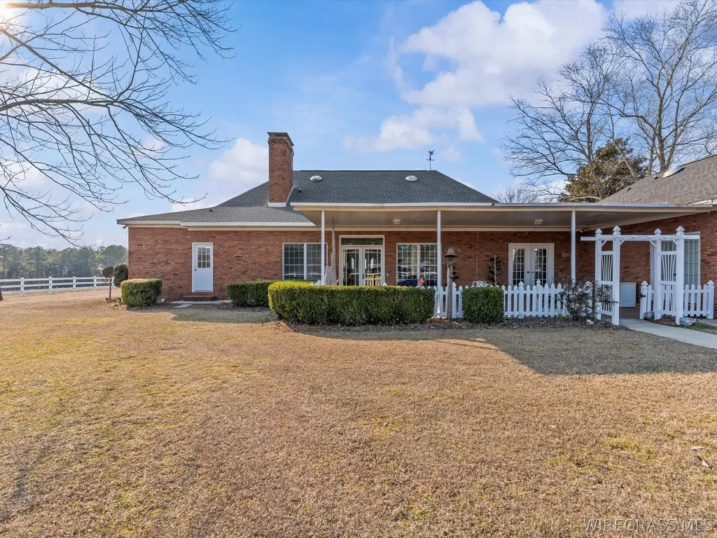 1420 County Road 41 Hartford AL 36344