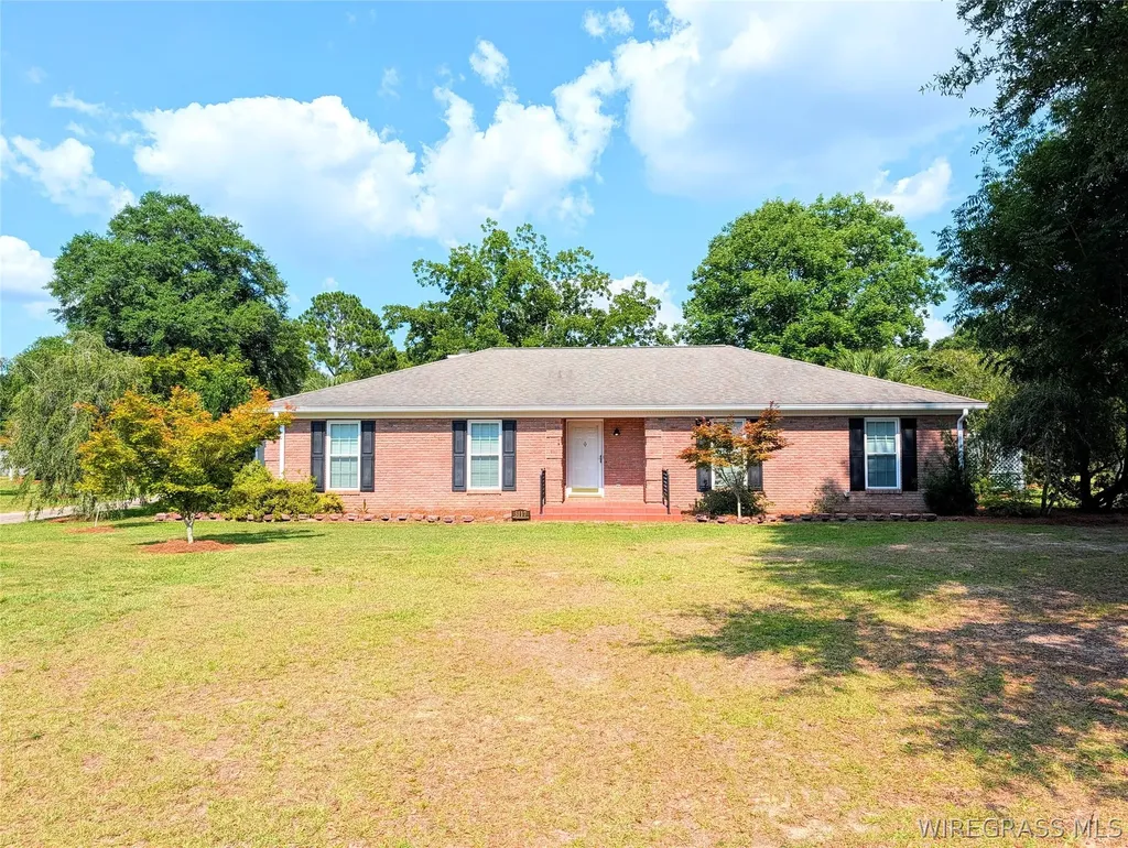 3117 Holland Road Newton AL 36352