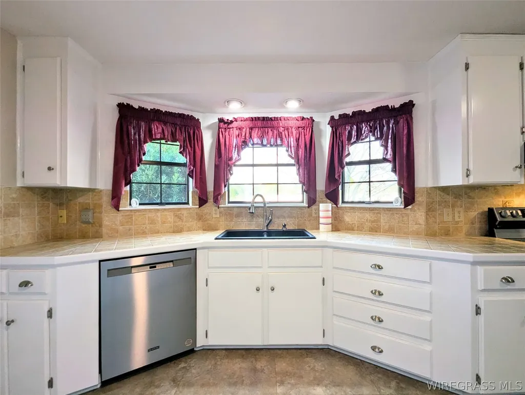 3117 Holland Road Newton AL 36352