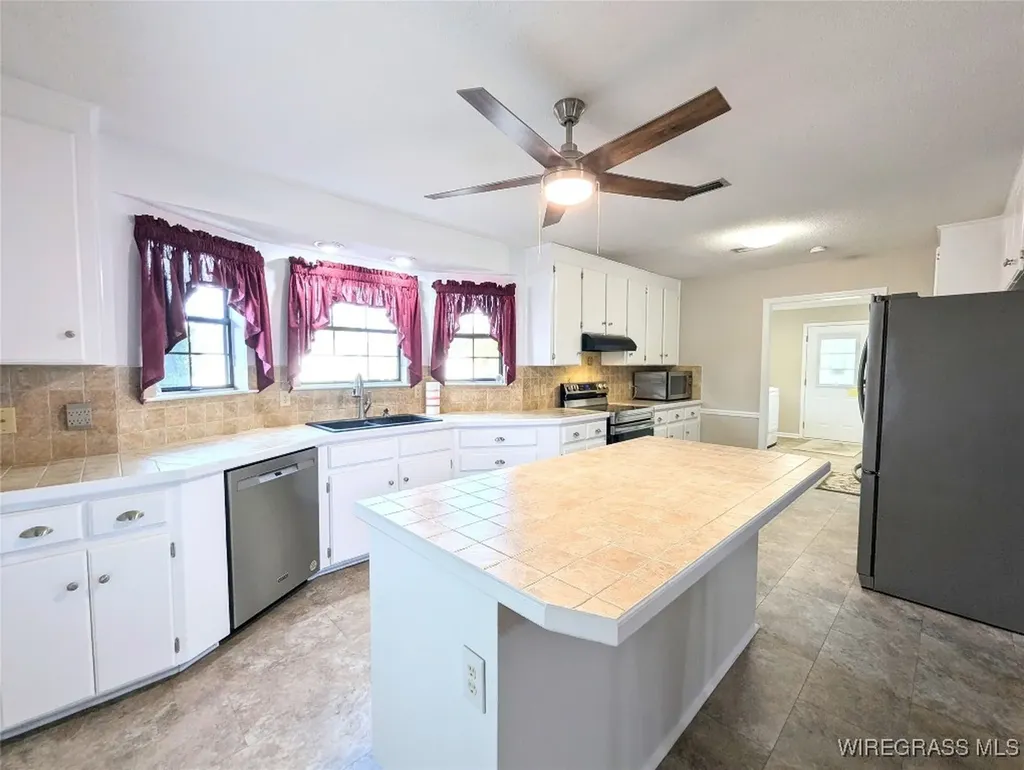 3117 Holland Road Newton AL 36352