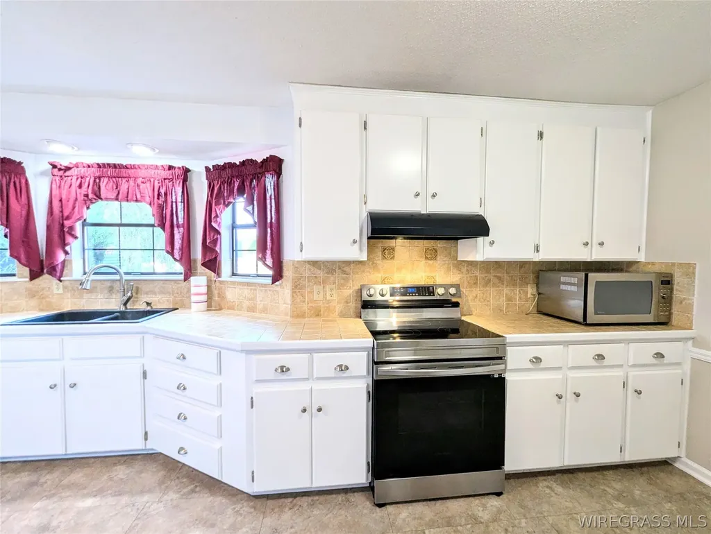3117 Holland Road Newton AL 36352