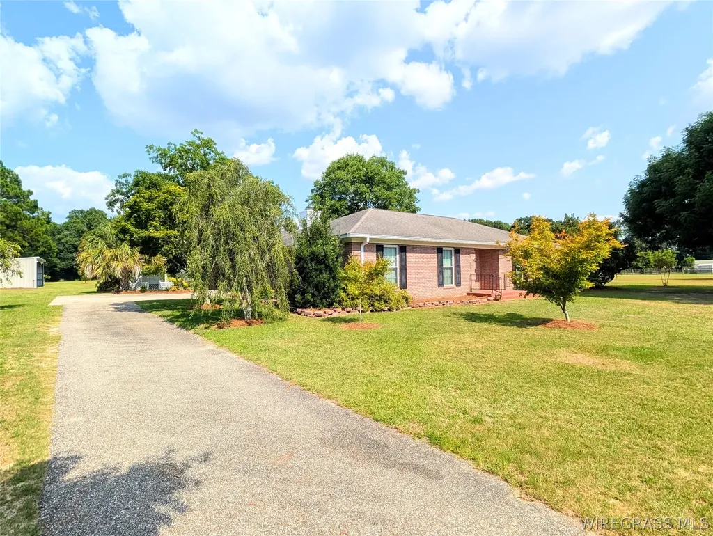 3117 Holland Road Newton AL 36352