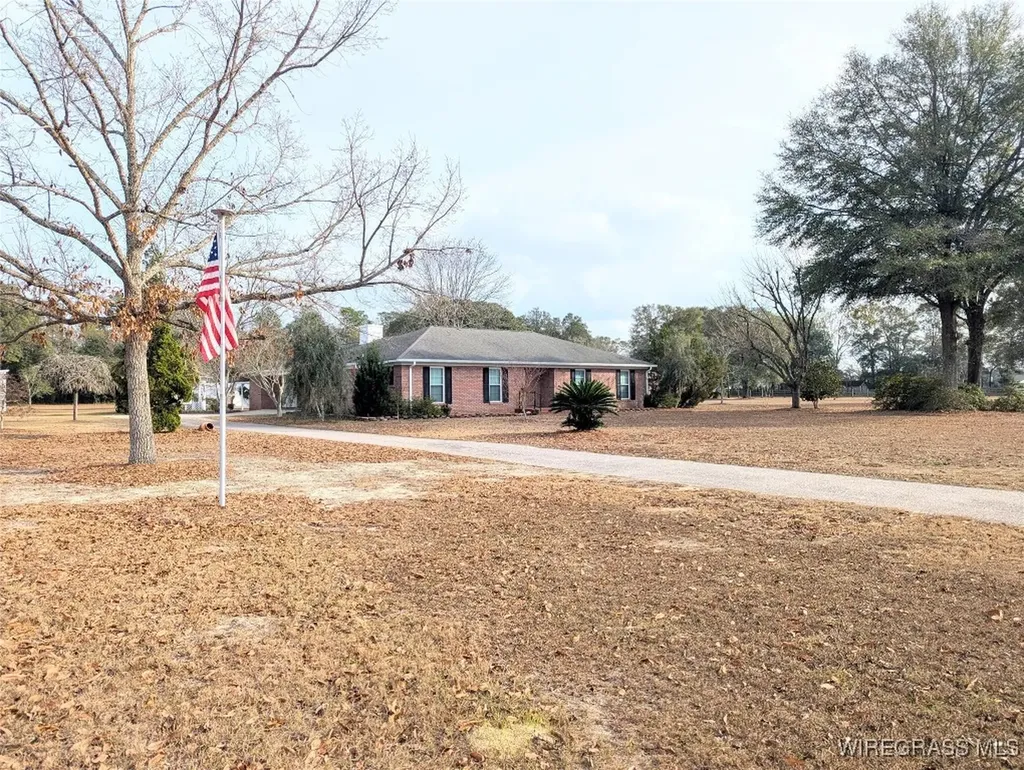 3117 Holland Road Newton AL 36352