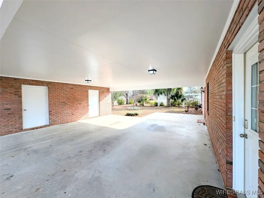 3117 Holland Road Newton AL 36352