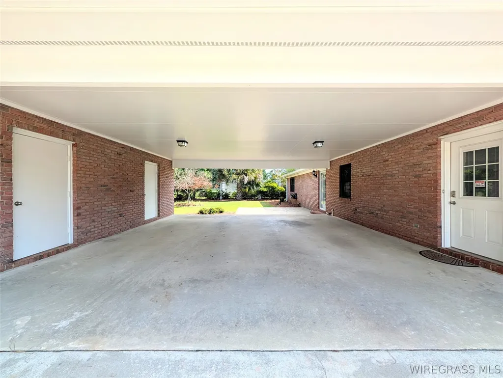 3117 Holland Road Newton AL 36352
