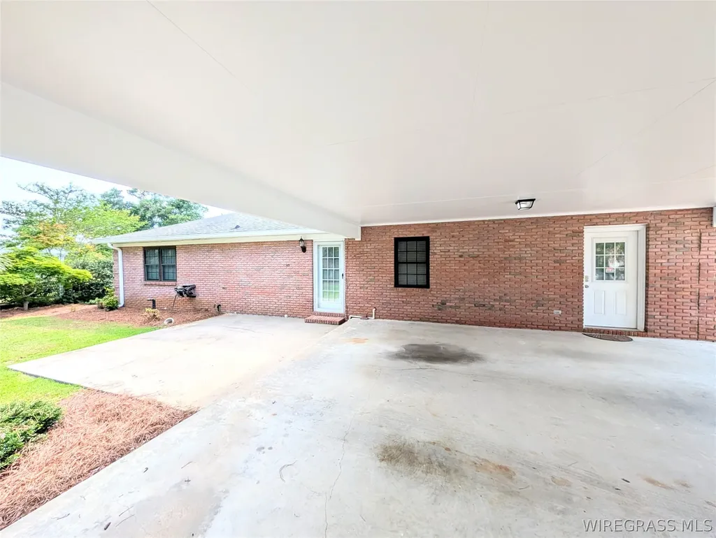 3117 Holland Road Newton AL 36352