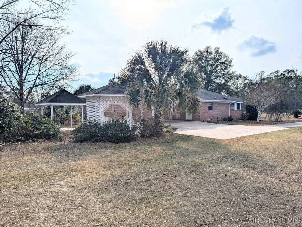 3117 Holland Road Newton AL 36352