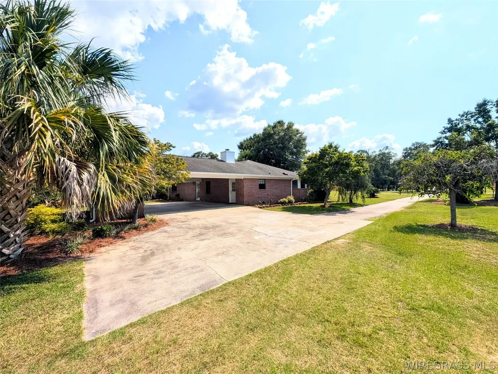 3117 Holland Road Newton AL 36352