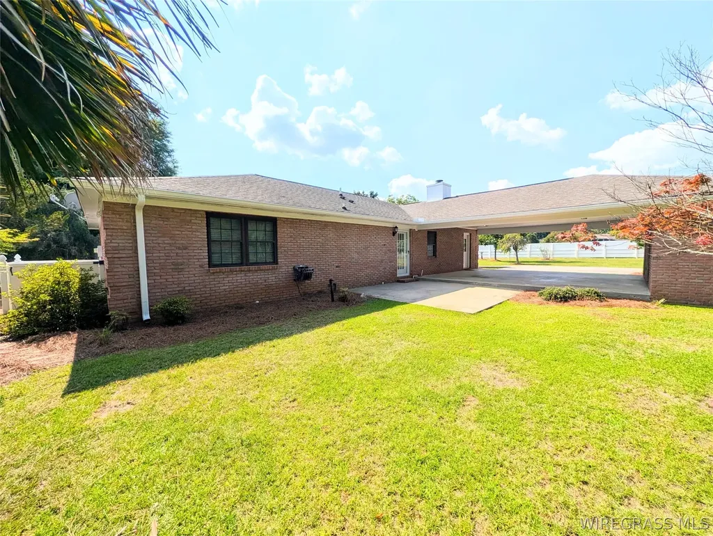3117 Holland Road Newton AL 36352