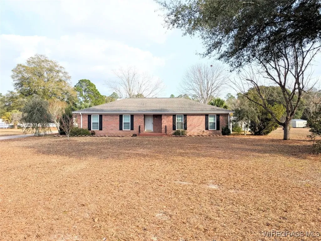 3117 Holland Road Newton AL 36352