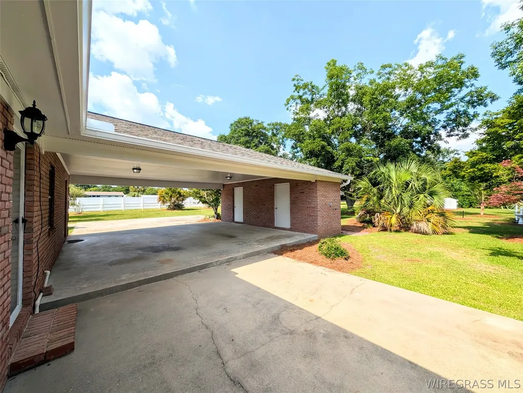 3117 Holland Road Newton AL 36352