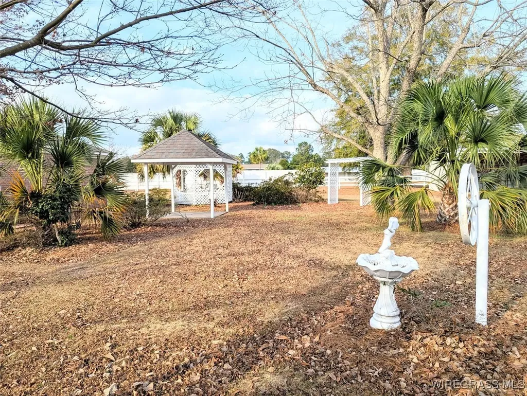 3117 Holland Road Newton AL 36352