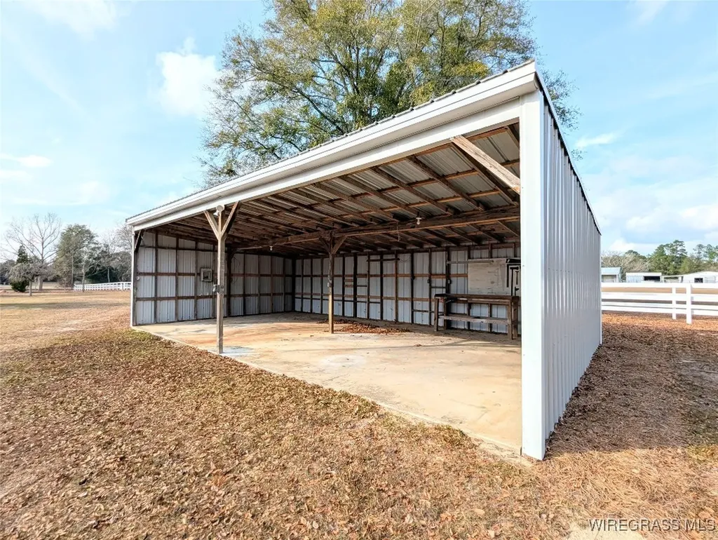 3117 Holland Road Newton AL 36352